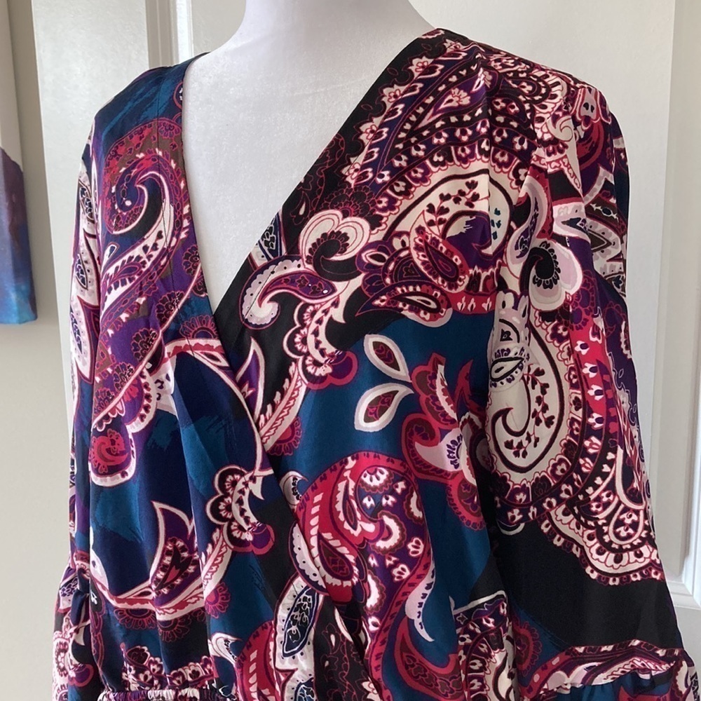 Lane Bryant Outlet 20 blouse faux wrap v-neck bell sleeves paisley - Picture 3 of 14